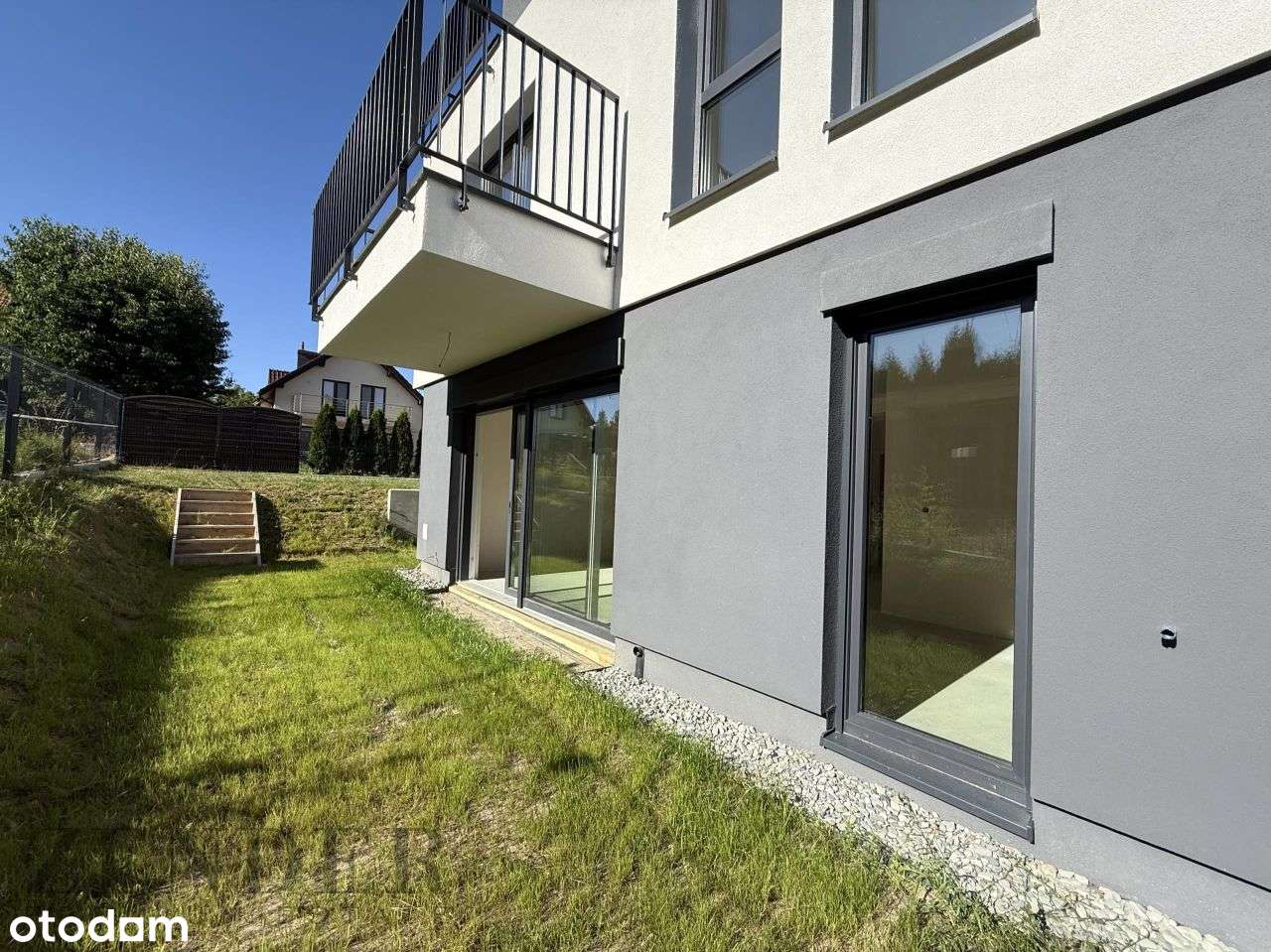 5 sypialni + salon, dostęp do kolejki miejskiej-4