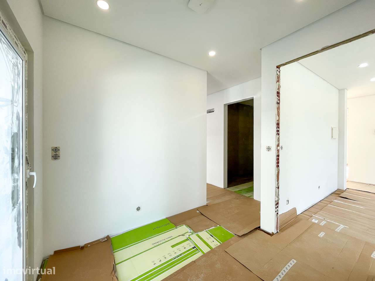 Moradia T4 com Piscina - Santa Iria de Azoia (Bairro da Salvação)-38