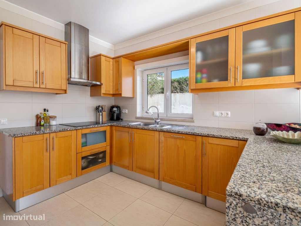 Moradia T3 com piscina, jardim, garagem e vista no Praia d'el Rey B...-10