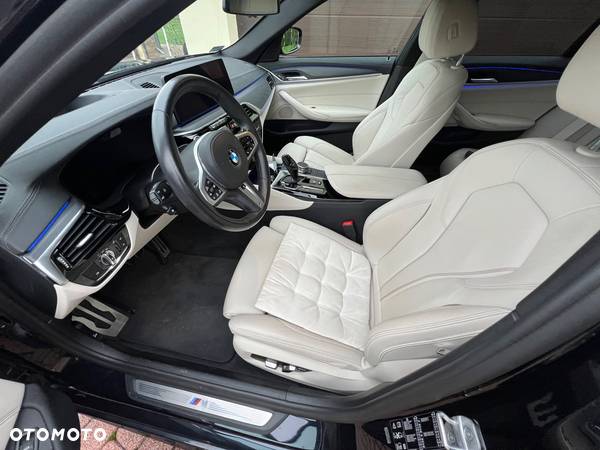 BMW Seria 5 520d xDrive mHEV M Sport sport - 22