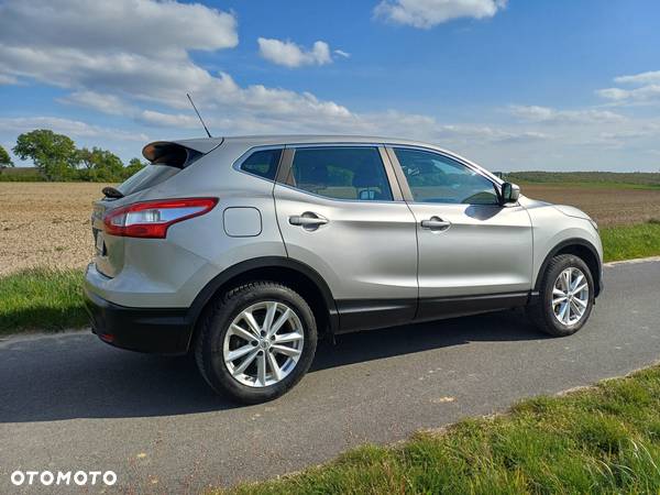 Nissan Qashqai 1.5 dCi N-Connecta - 8