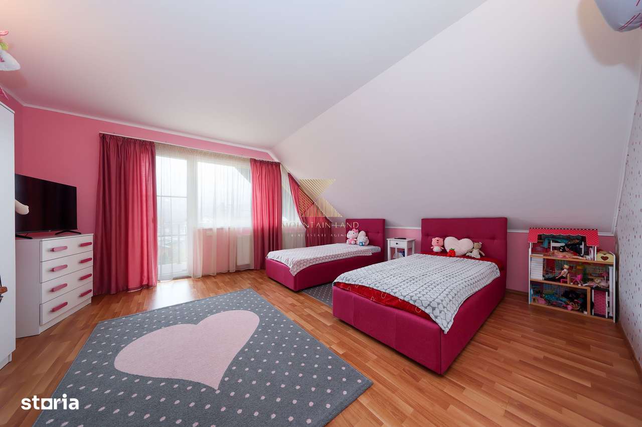 Reședință exclusivistă cu potențial investițional în centrul Cristian-5