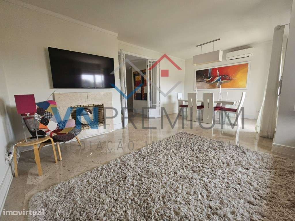 Excelente apartamento T4 em frente ao Casino do Estoril-7