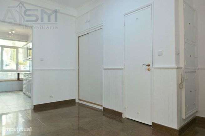 Oeiras - Apartamento T2 em zona privilegiada, Quinta das Palmeiras-0