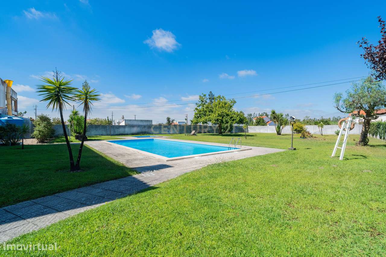 Moradia T3 com piscina em Marinha Grande, Leiria-2