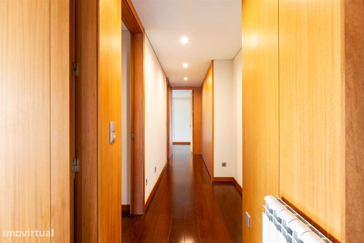 Apartamento T3 Venda em Oliveira do Douro,Vila Nova de Gaia-13