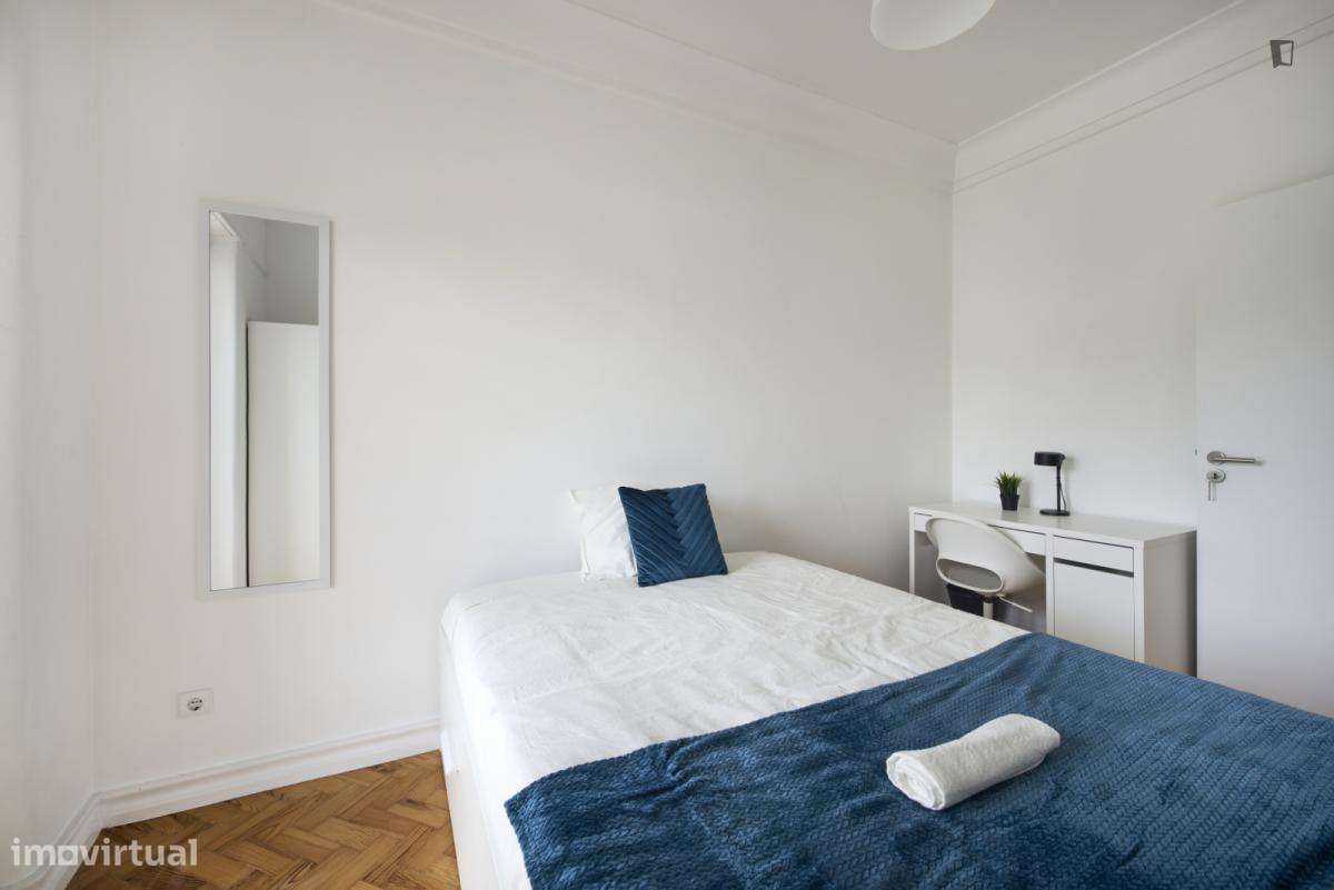 Quarto - localizado em Entrecampos Lisbon - Grande imagem: 3/53