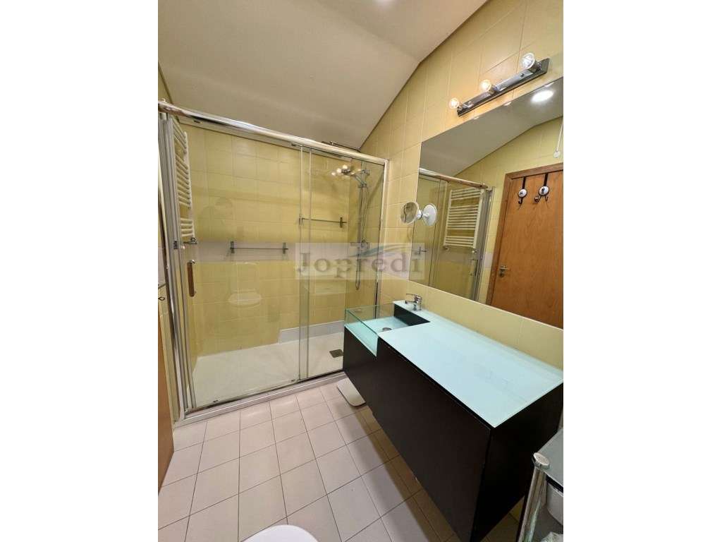 Apartamento Duplex T3+1 em Condomínio Fechado com piscina.-26