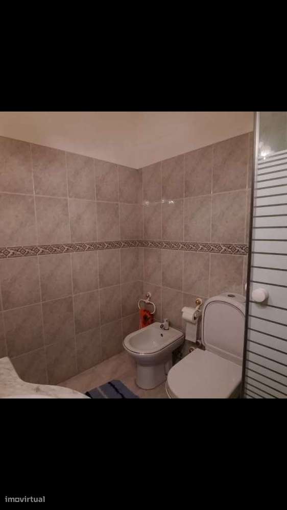 Arrenda-se quarto a senhora/rapariga - Grande imagem: 5/11