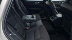 Volvo XC 60 D4 AWD Momentum Pro - 24