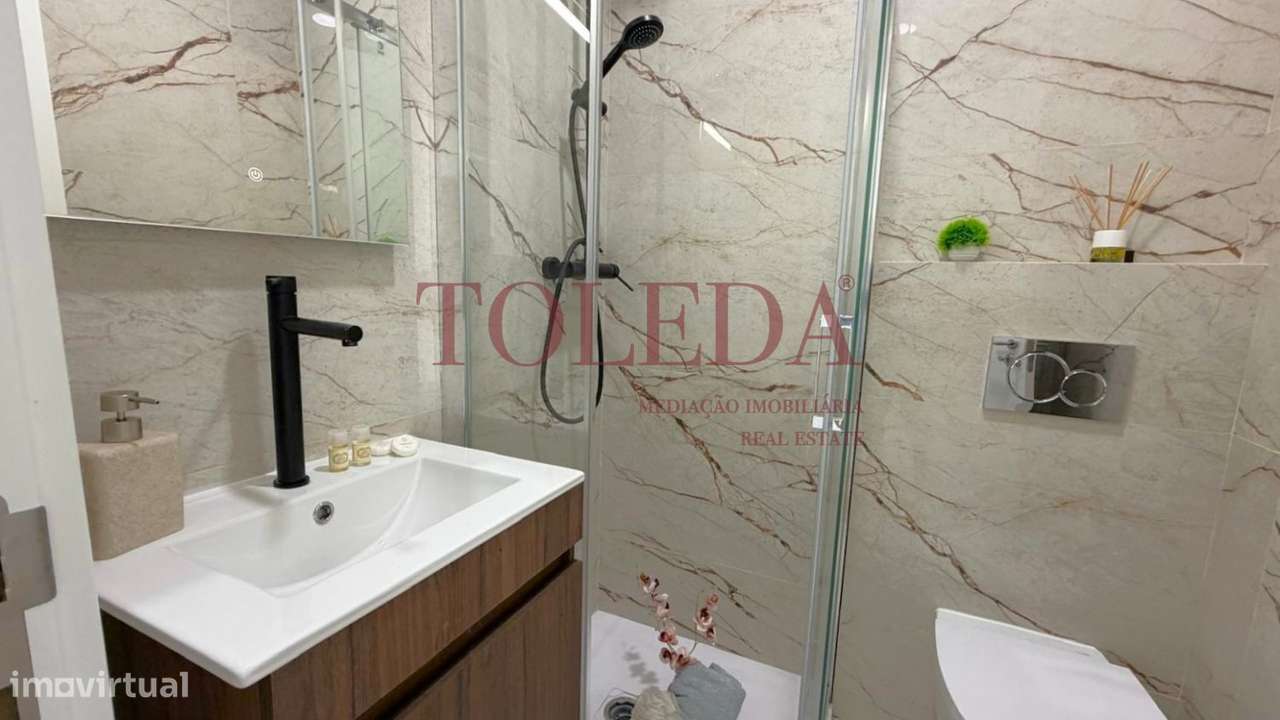 Apartamento T3 Remodelado a Estrear no Centro de Benfica-13