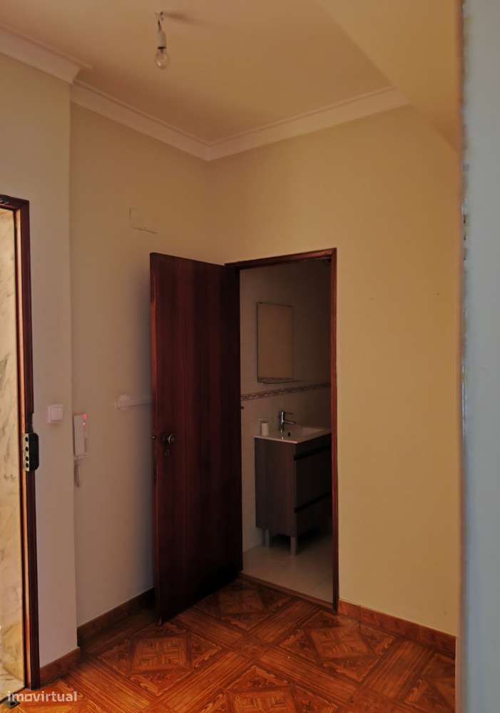 T1 Lisboa - Av. Almirante Reis, Bem Conservado, Junto ao Metro.-6