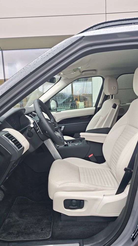 Land-Rover Discovery 3.0 D250 MHEV S 249 KM — zdjęcie 2