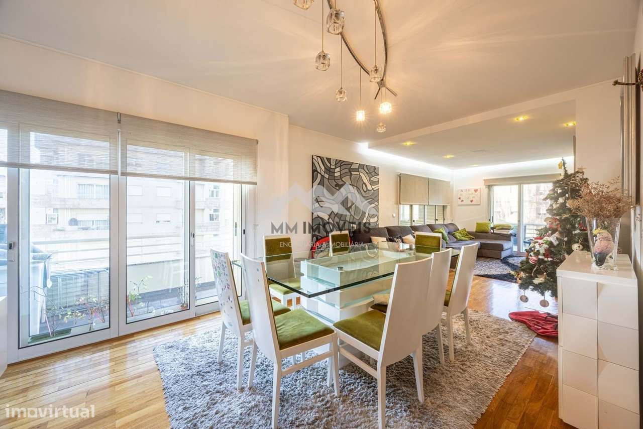 Apartamento T4 | Ramalde |2 suites | Jardim | Varanda | Garagem 2 viat - Grande imagem: 3/42