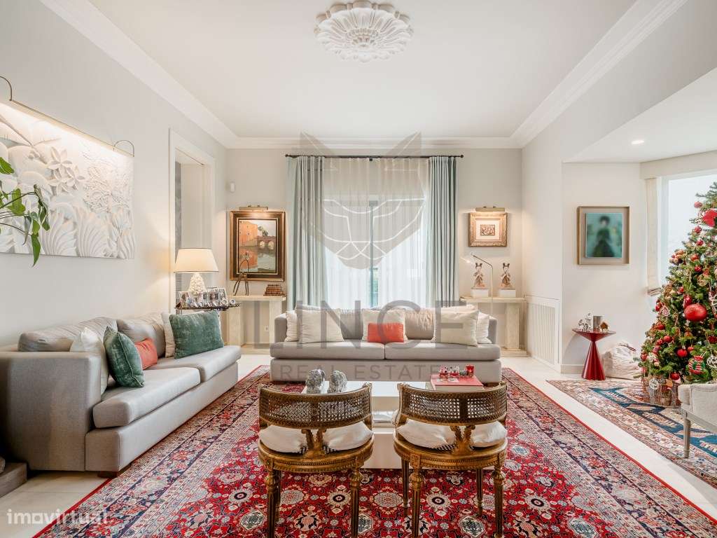 Moradia T5 com jardim e piscina no Restelo - Grande imagem: 2/28