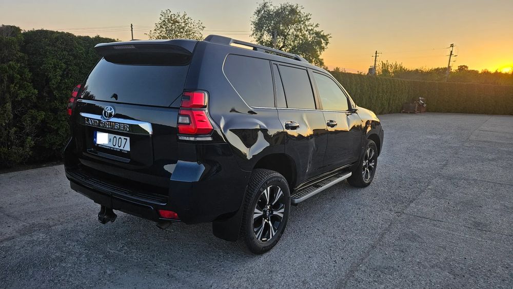 Toyota Land Cruiser VII LC 2.8 D-4D Invincible 2022