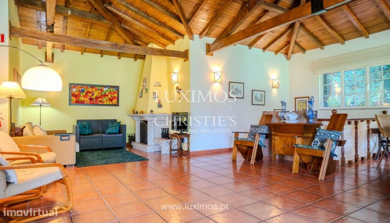 Moradia com piscina e vistas de rio à venda no Gerês - Grande imagem: 4/25