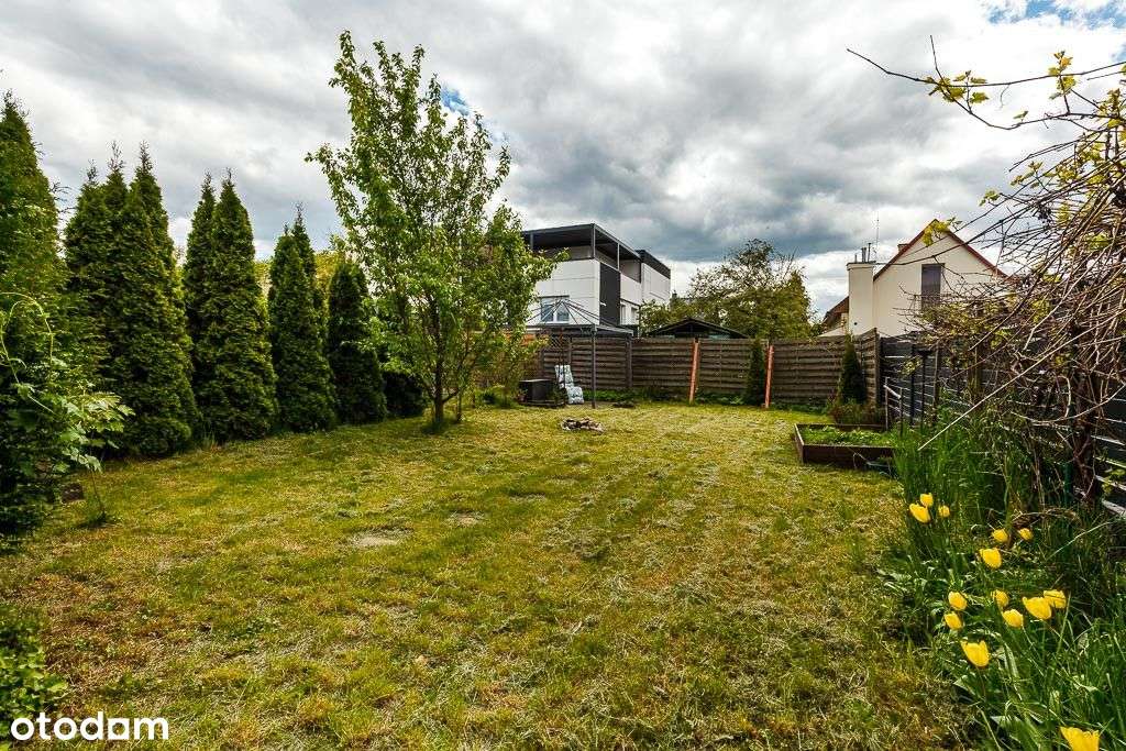 Połowa domu z ogrodem i kominkiem – parter, piw-13