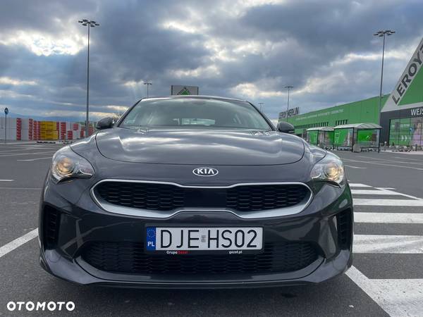 Kia Stinger 2.0 T-GDI L - 16