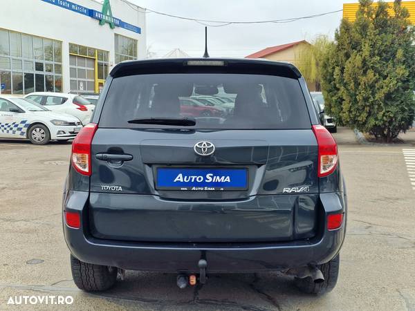 Toyota RAV4 2.2 D-CAT 4x4 Executive - 4