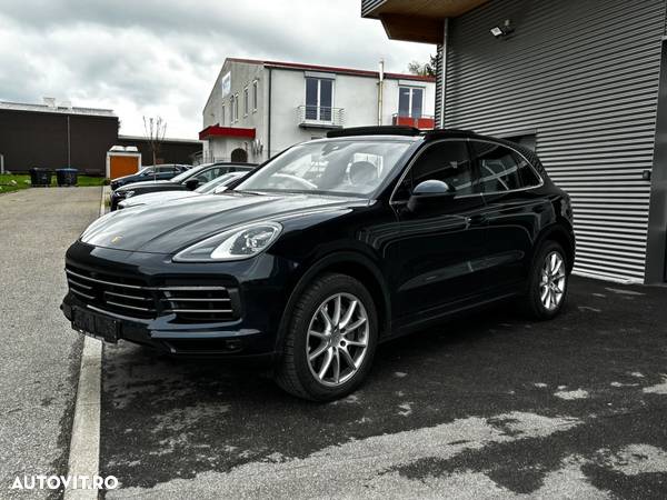 Porsche Cayenne - 2