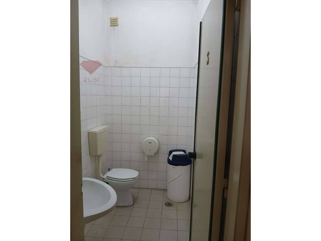 Edifício Comercial no Bairro do Salgado-47