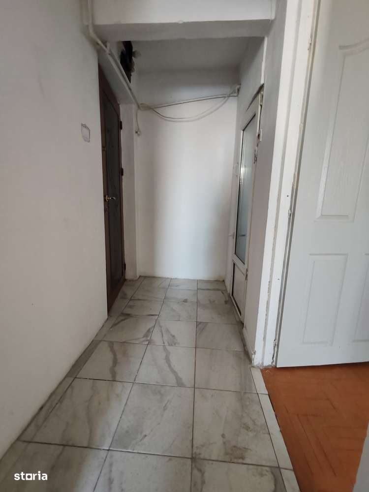 De vanzare!Garsoniera decomandata, etaj 2, 27 mp, Razboieni-5