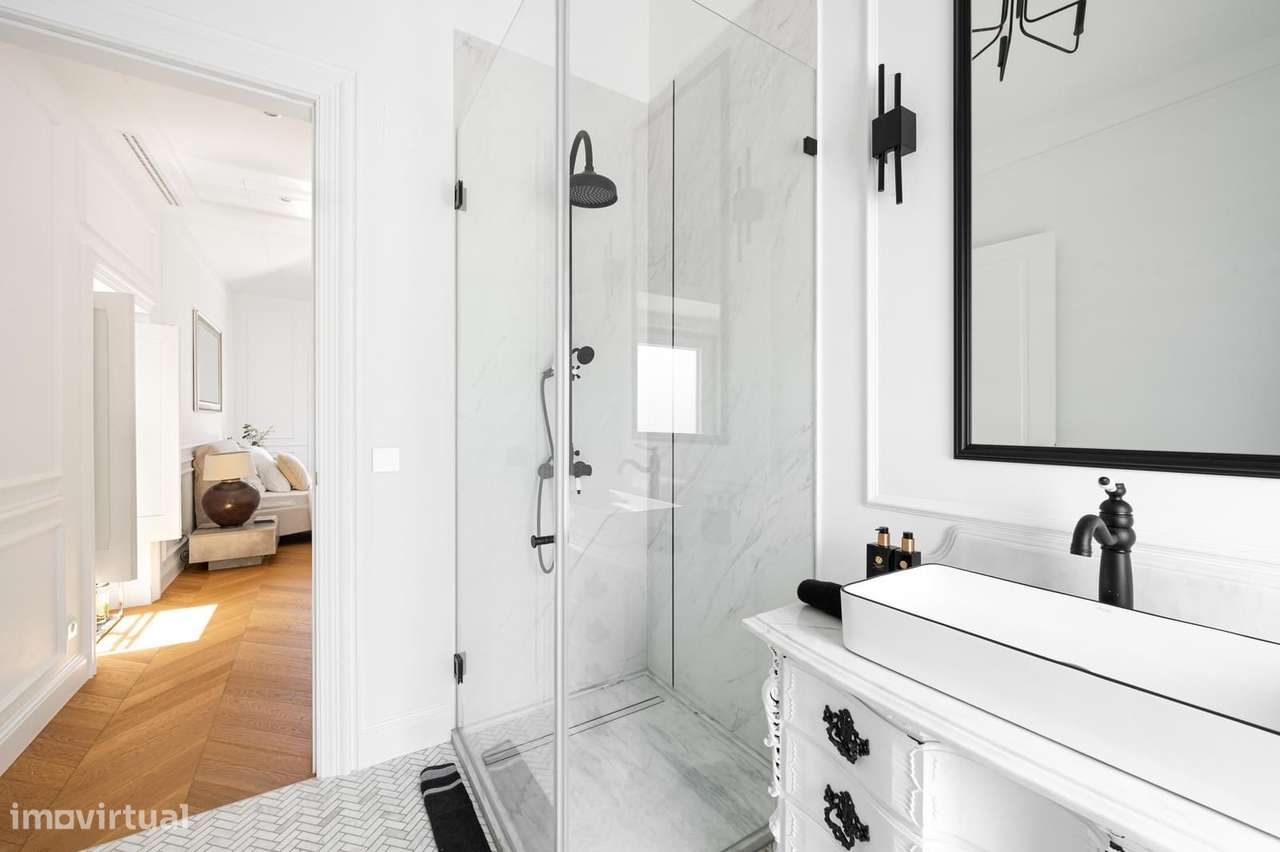 Moradia T3 + 1 com piscina, Centro Cascais, Cascais-11