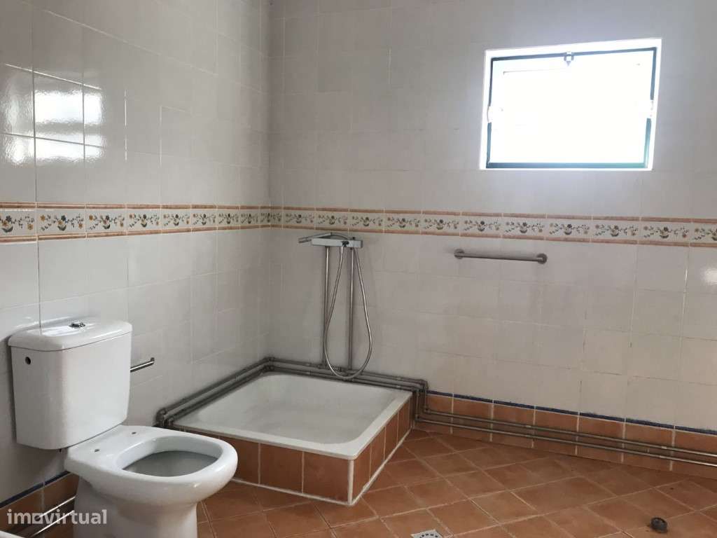 Moradia T7 com elevador-17