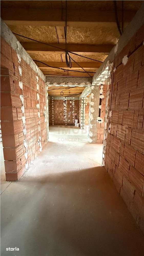 Casa de vanzare in Mocira - Imagine principală: 5/14