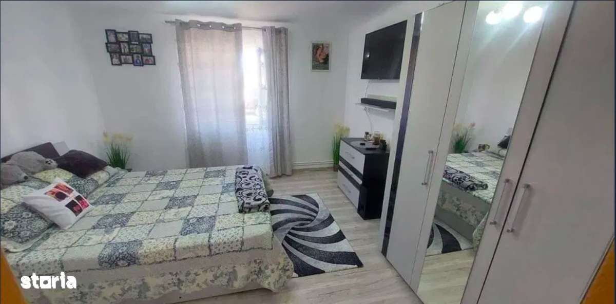 Vand Casa si Pivnita, 2 Camere, Zona Gusterita-5
