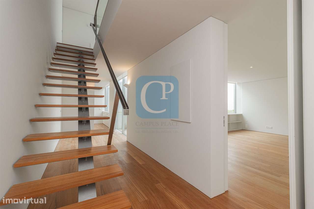 Moradia nova V5 à Avenida dos Combatentes no Bonfim, Porto-2