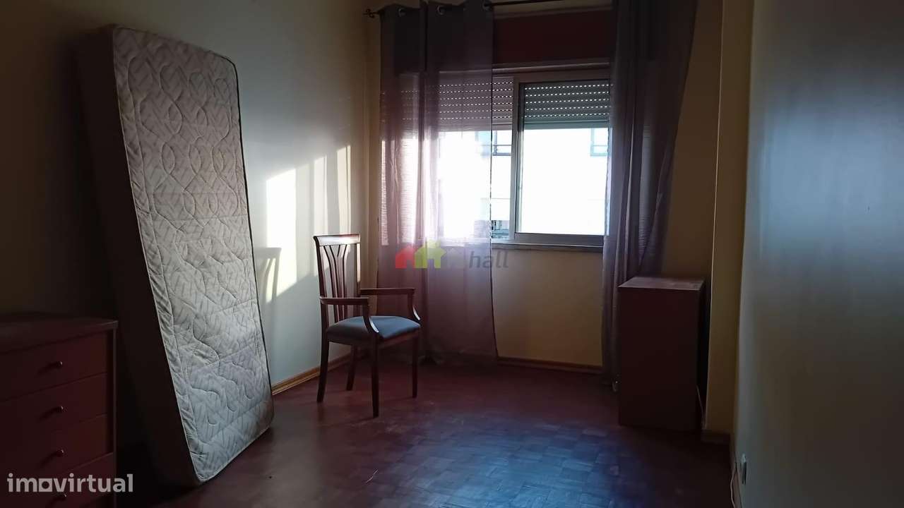 Apartamento T3 no Bairro Afonso Costa - Setúbal-15