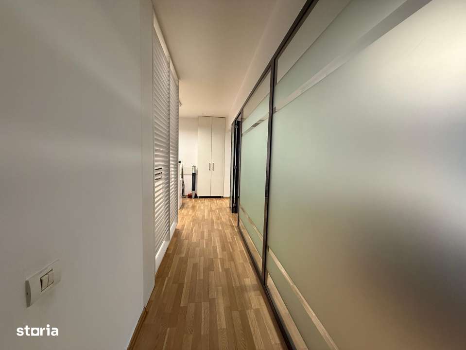 De Vanzare spatiu comercial Bvd. Ferdinand 180 MP - Curte - Parcare - Imagine principală: 2/7