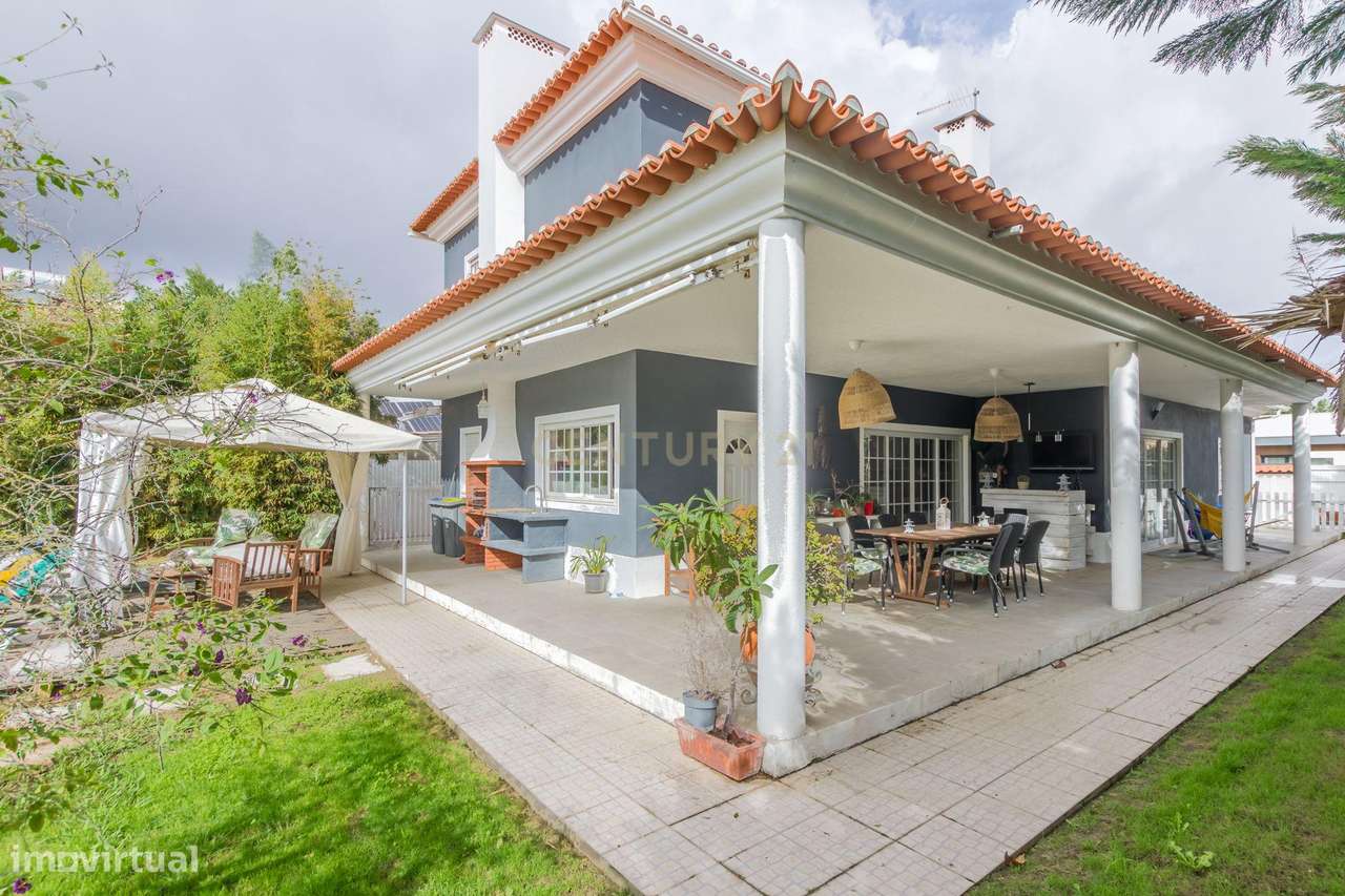 Moradia T4 em Oleiros - Azeitão, Setúbal - Oportunidade Única!-23