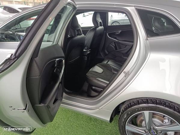 Volvo V40 D3 Geartronic RDesign - 38