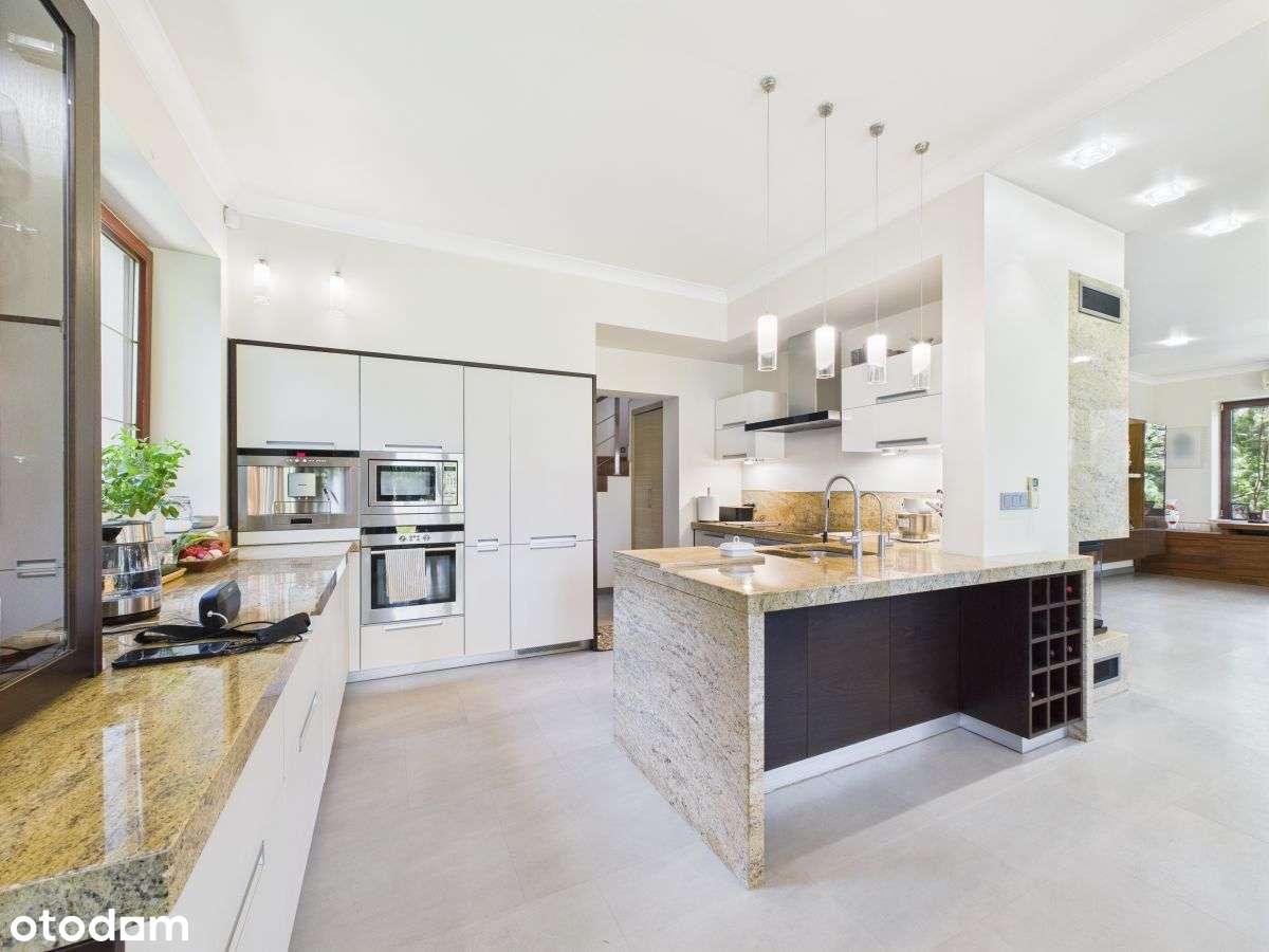 Nietuzinkowa, Absolutnie WyjĄtkowa Lokalizacja-13