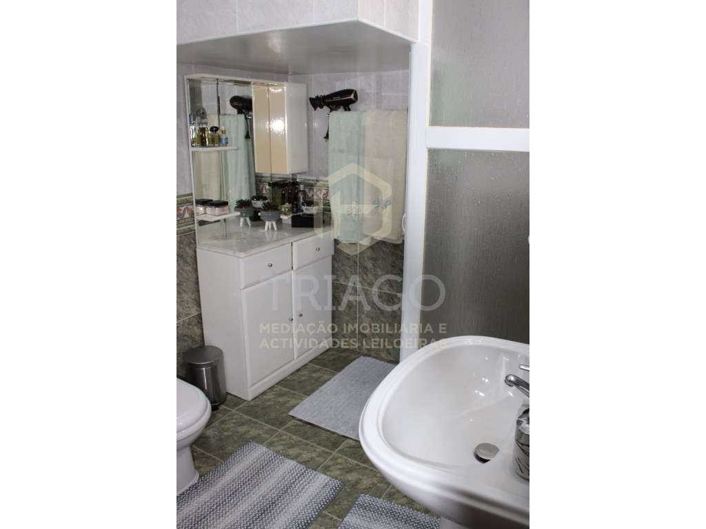 Fantástica Moradia T4 mais Escritório com Garagem-19