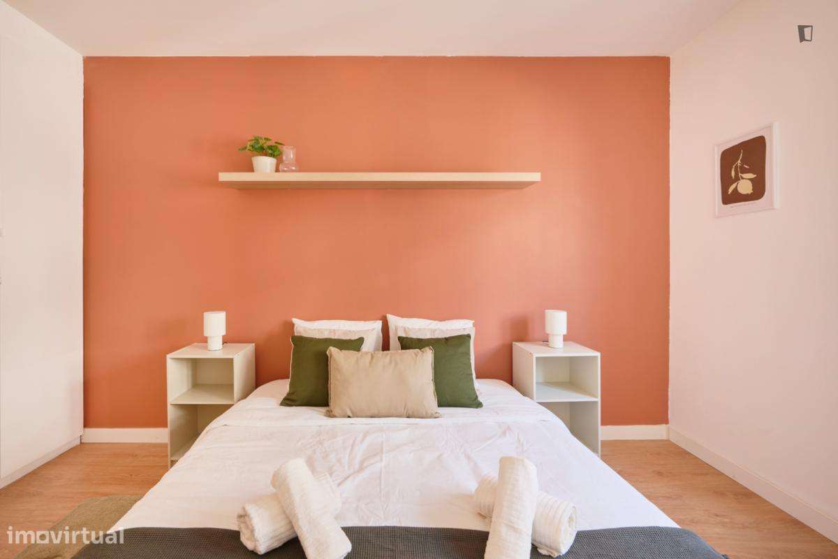 Quarto - localizado em Alameda Lisbon - Grande imagem: 4/44
