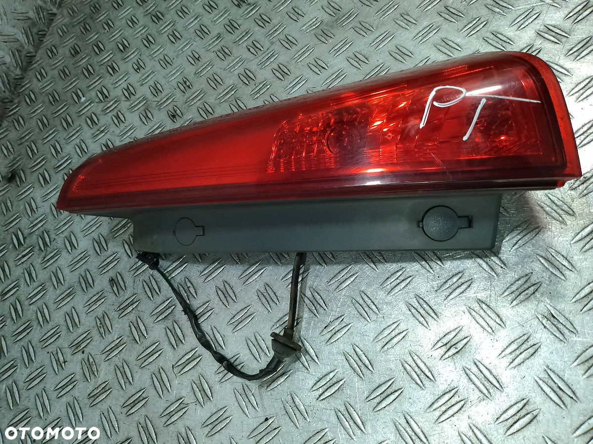 LAMPA TYLNA PRAWA GÓRNA KIA CEED 167610 KOMBI - 8