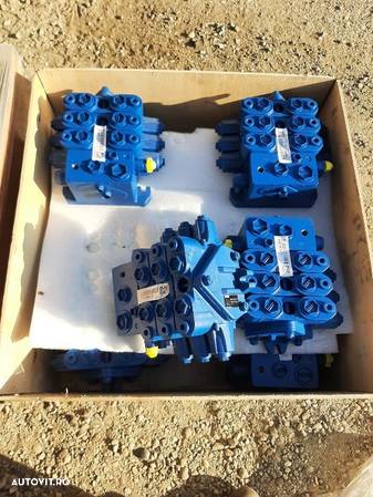 Distribuitor Rexroth cod. R908406533 B - 3