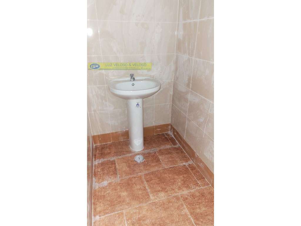 Loja de 155,96 m2 em Alto do Seixalinho, Barreiro.-10