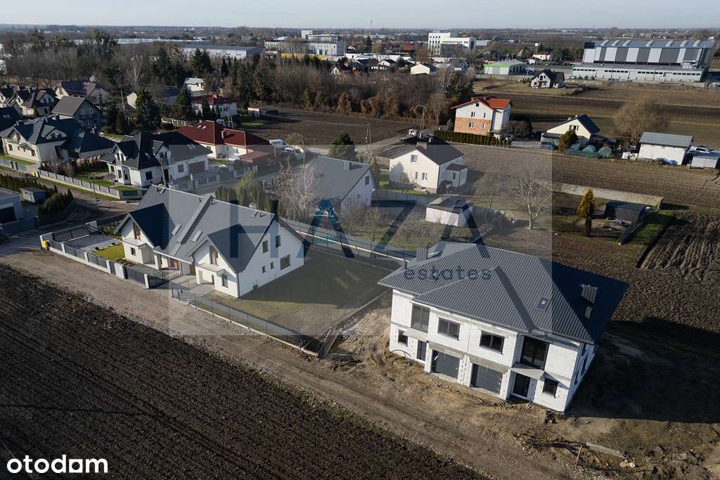 Nowoczesny bliźniak gotowy do zamieszkania-8