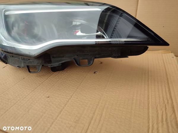 Lampa prawy przód LED OPEL ASTRA K V 2015- EUROPA ORYGINAŁ 39047199 - 9