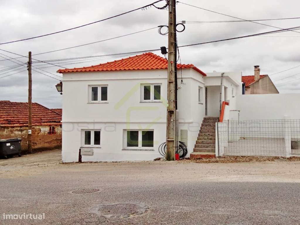 Moradia T3 Renovada com logradouro-14