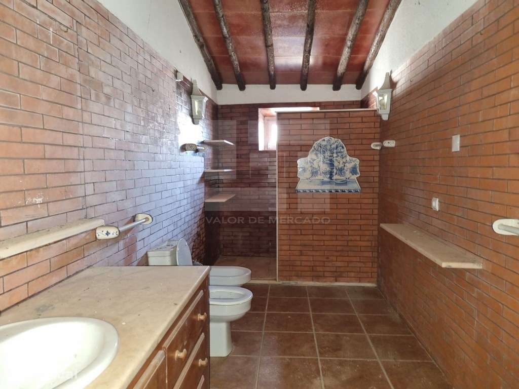 Apartamento T4+1 em Borba: Espaço, conforto e localização privilegi...-19