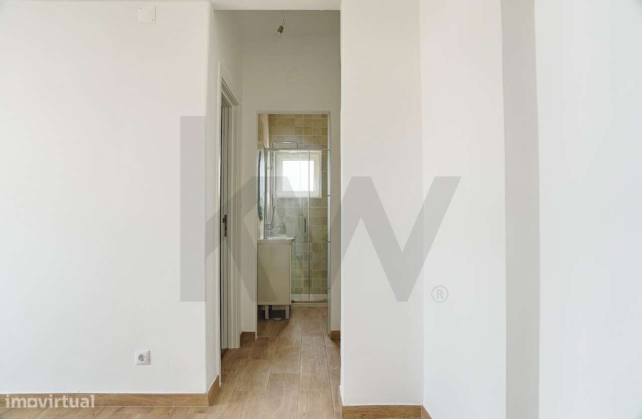 Apartamento T1 totalmente remodelado na Rua Vasco da Gama Fernandes --12