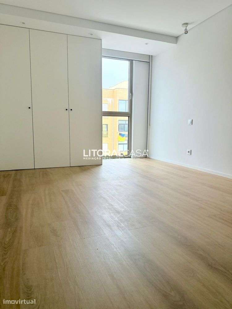 Apartamento T2 | Praia da Barra | Varanda | Garagem fechada - Grande imagem: 4/28