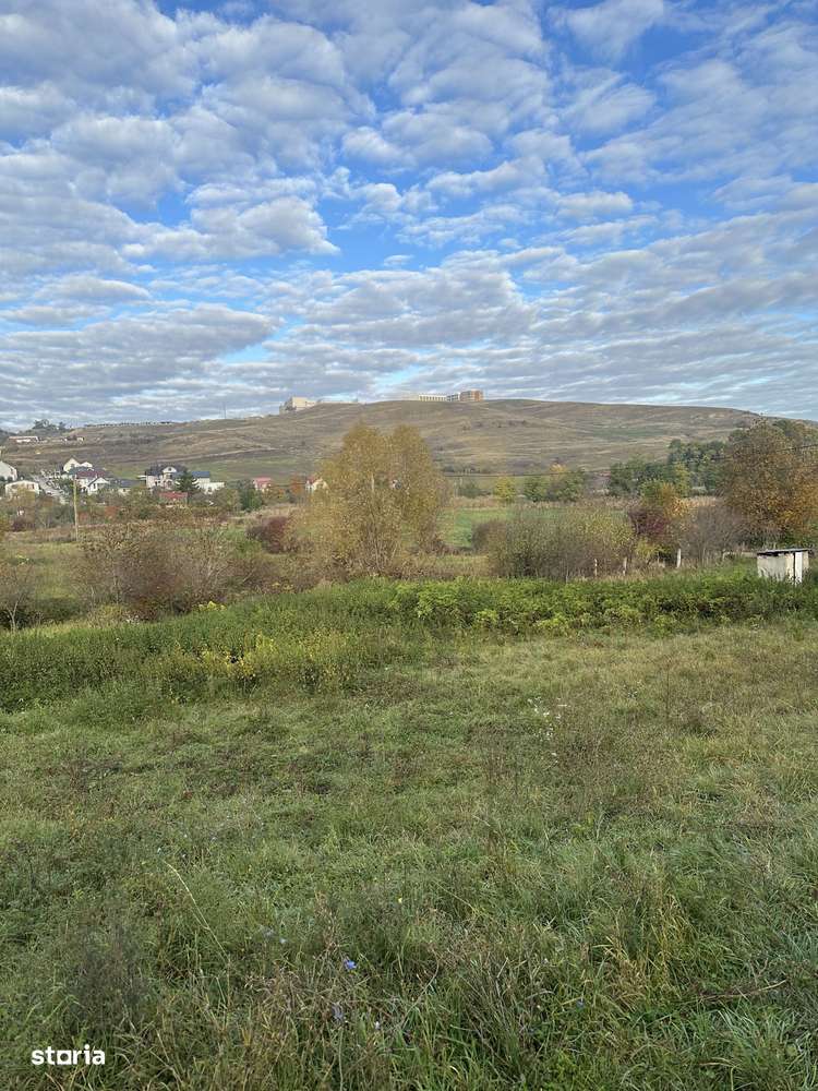 Vanzare teren cu HCL, zona Hub-ului Educational-1