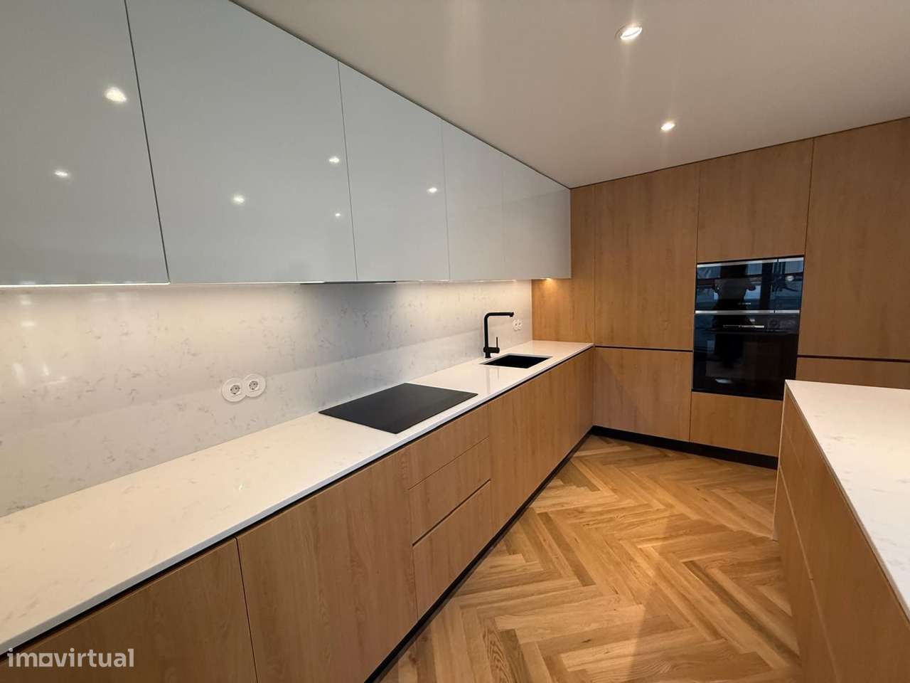 Apartamento T5 com estacionamento, Avenidas Novas, Lisboa - Grande imagem: 2/23